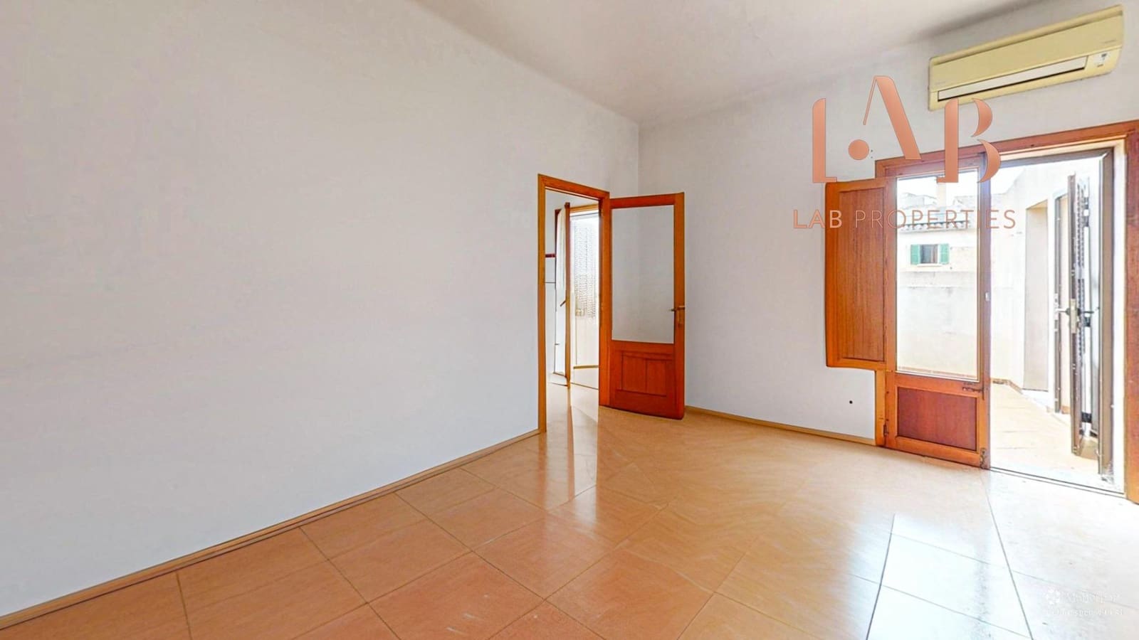 6 chambre Maison de Ville à vendre à Llubi avec garage - 540 000 € (Ref: 9738535)