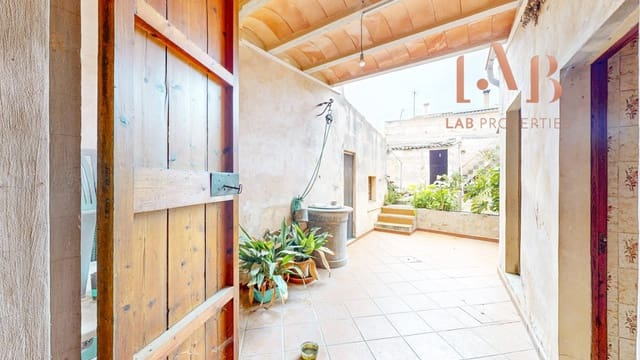 6 soverom Hus til salgs i Llubí med garasje - € 540 000 (Ref: 9738535)