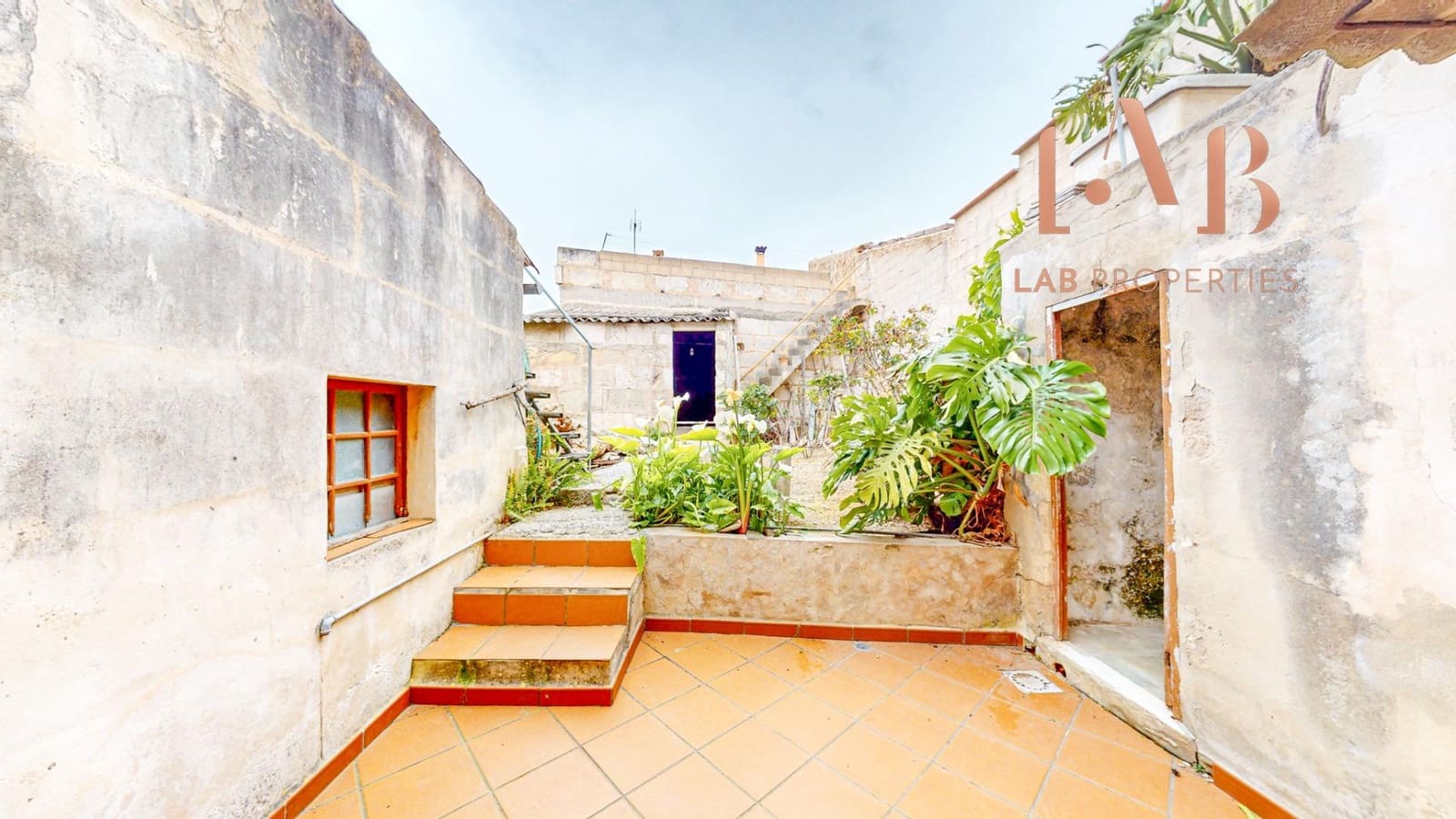 6 chambre Maison de Ville à vendre à Llubi avec garage - 540 000 € (Ref: 9738535)
