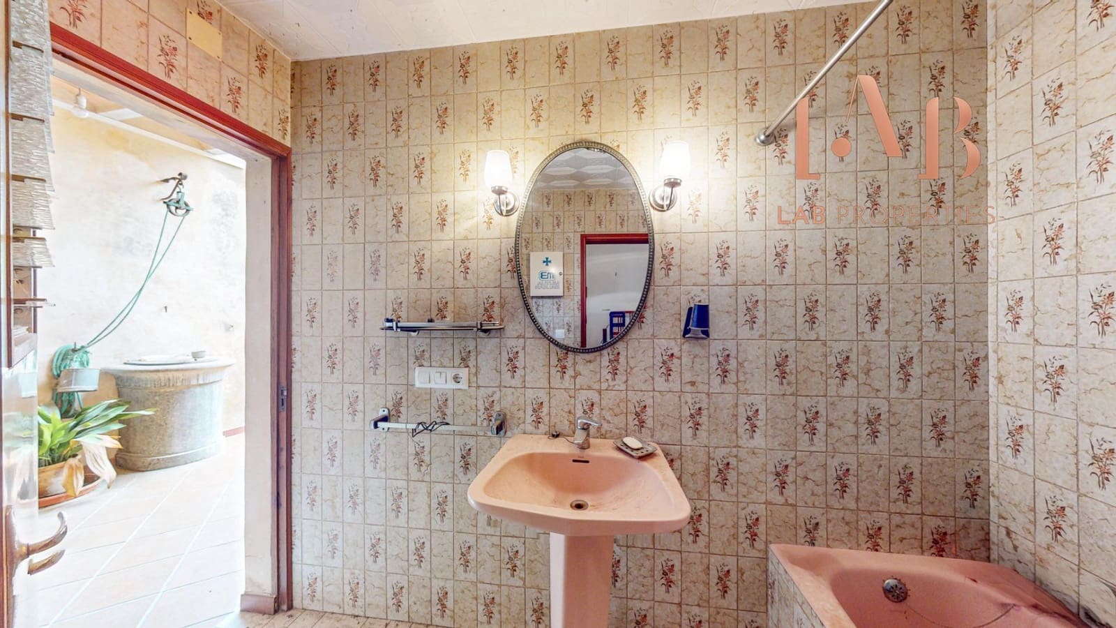 6 chambre Maison de Ville à vendre à Llubi avec garage - 540 000 € (Ref: 9738535)