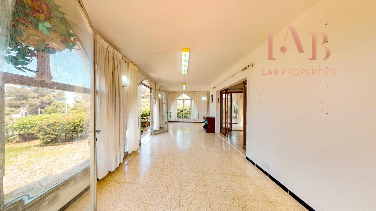 2 soveværelse Villa til salg i Llucmajor med garage - € 680.000 (Ref: 9806450)