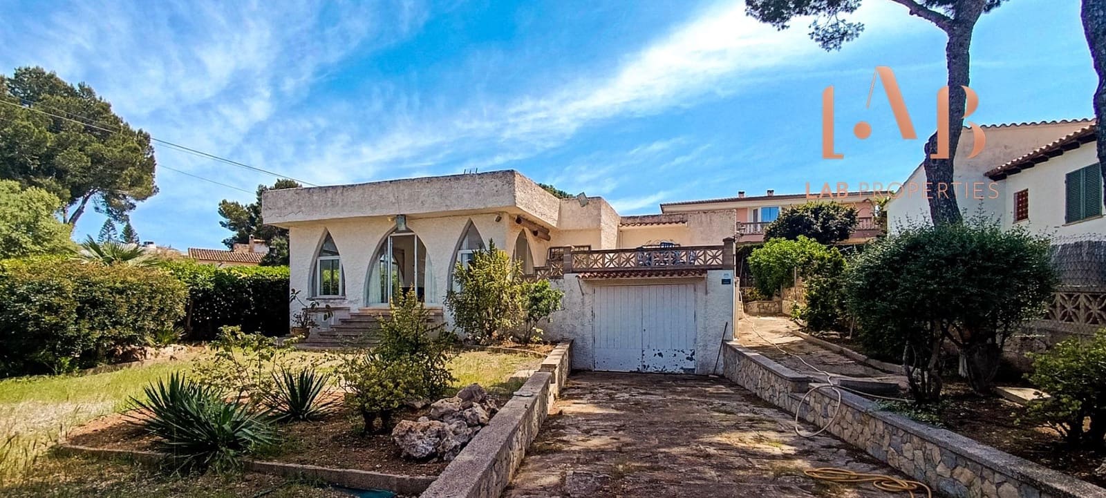 2 soveværelse Villa til salg i Llucmajor med garage - € 680.000 (Ref: 9806450)