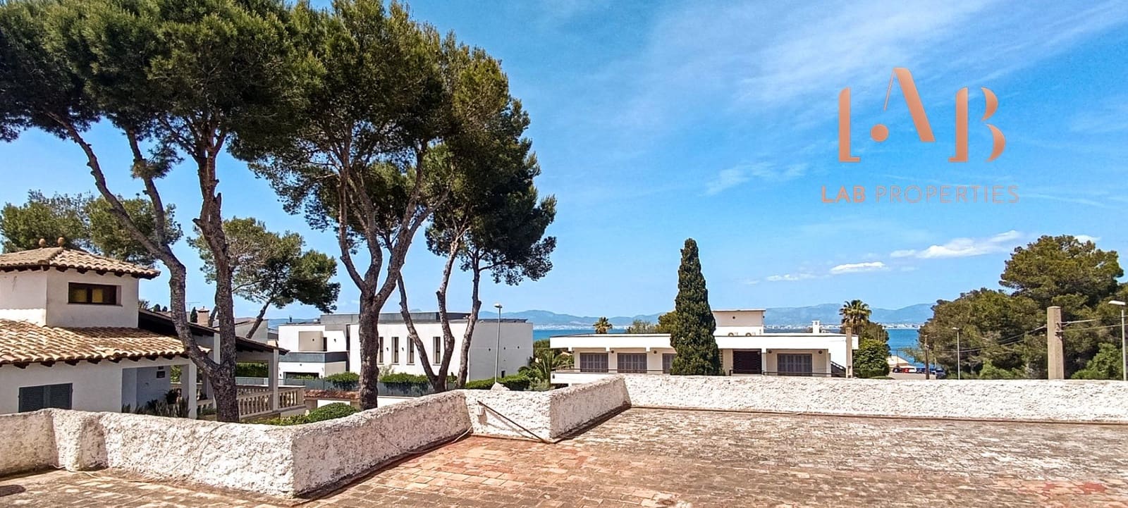 2 soveværelse Villa til salg i Llucmajor med garage - € 680.000 (Ref: 9806450)