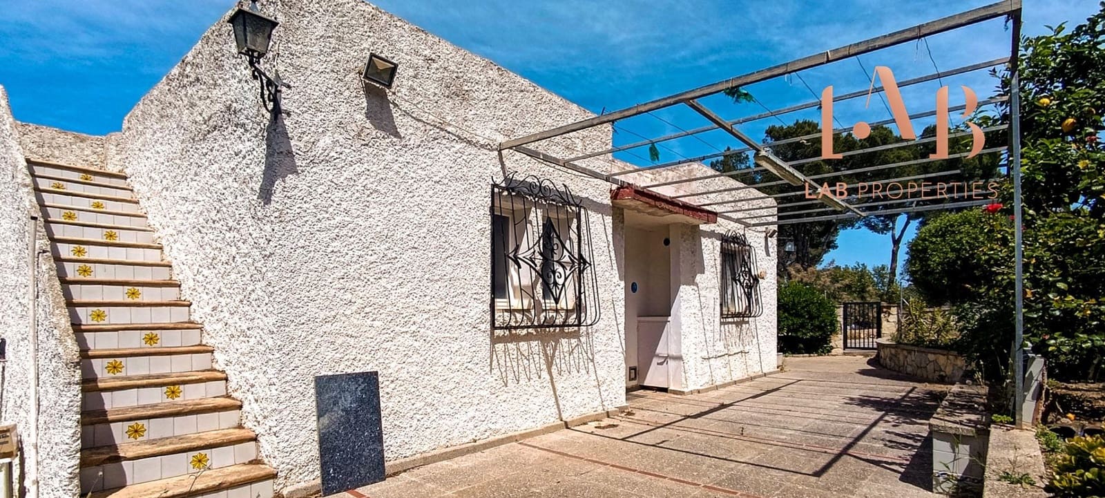 2 soveværelse Villa til salg i Llucmajor med garage - € 680.000 (Ref: 9806450)