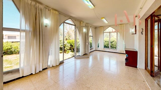 2 soveværelse Villa til salg i Llucmajor med garage - € 680.000 (Ref: 9806450)