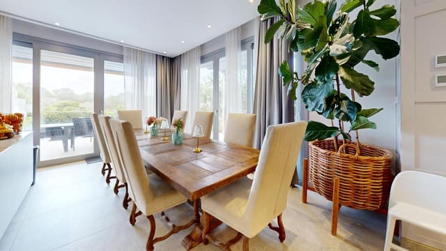 5 quarto Moradia Geminada para venda em Llucmajor com piscina - 1 790 000 € (Ref: 9818181)