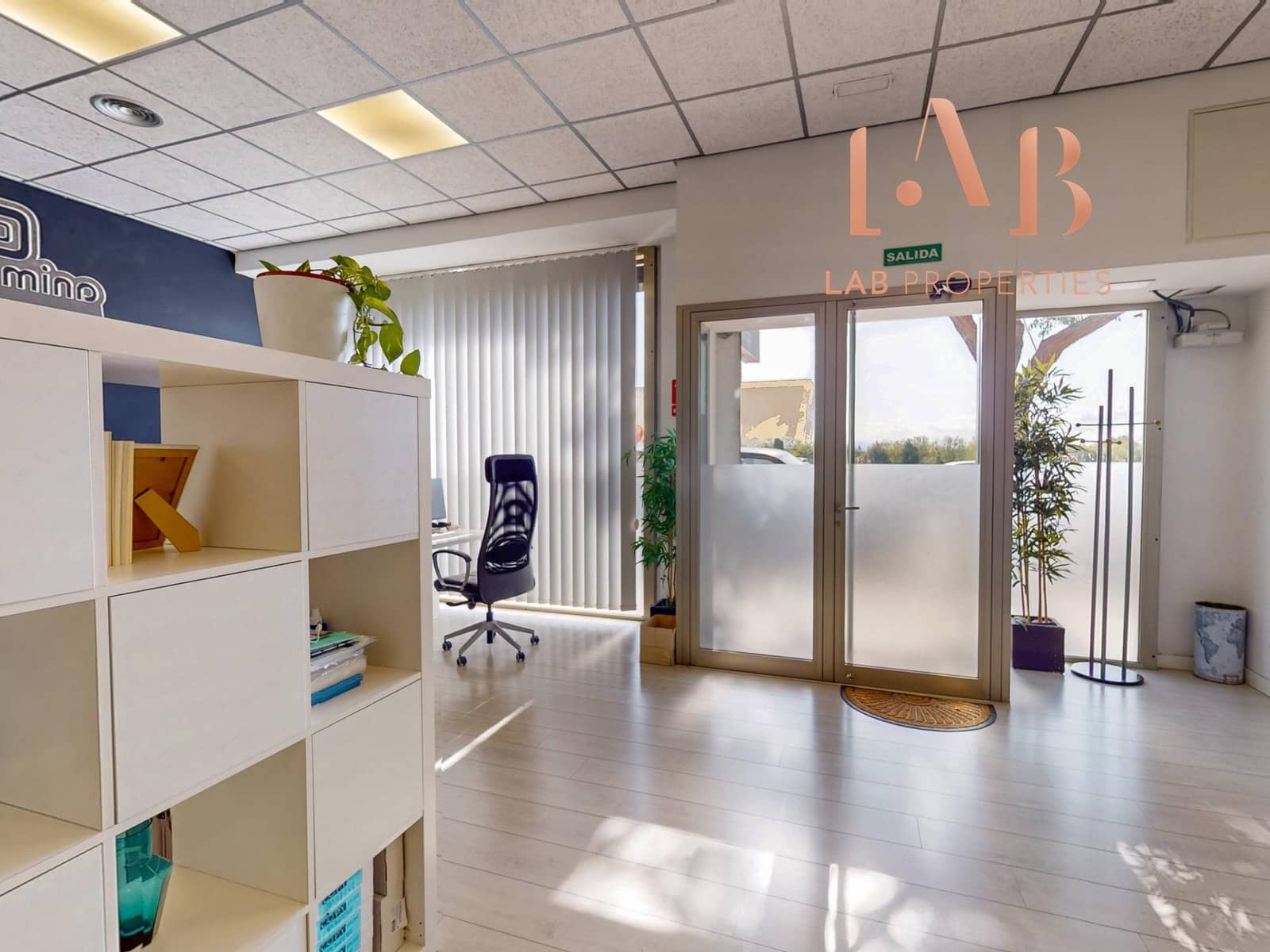 Office for sale in Coll d'en Rabassa - € 271,900 (Ref: 9825227)
