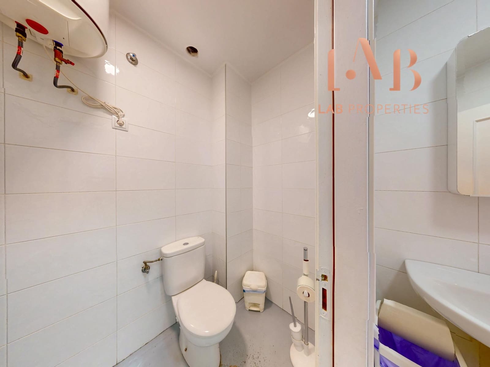 Office for sale in Coll d'en Rabassa - € 271,900 (Ref: 9825227)
