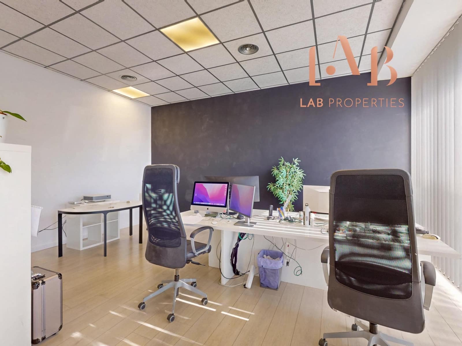 Office for sale in Coll d'en Rabassa - € 271,900 (Ref: 9825227)