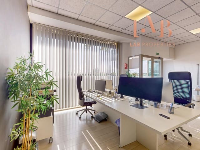 Commercieel te koop in Coll d'en Rabassa, Palma de Mallorca - € 271.900 (Ref: 9825227)