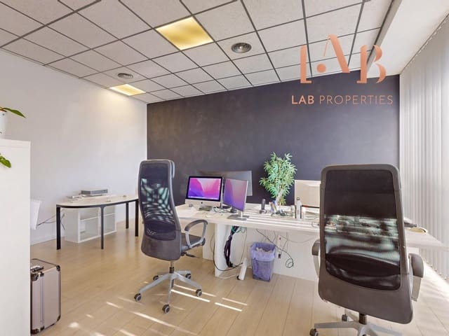 Commercieel te koop in Coll d'en Rabassa, Palma de Mallorca - € 271.900 (Ref: 9825227)