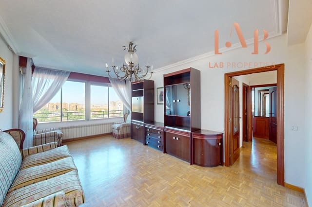 4 soverom Leilighet til salgs i Moratalaz, Madrid by med garasje - € 479 000 (Ref: 9846199)