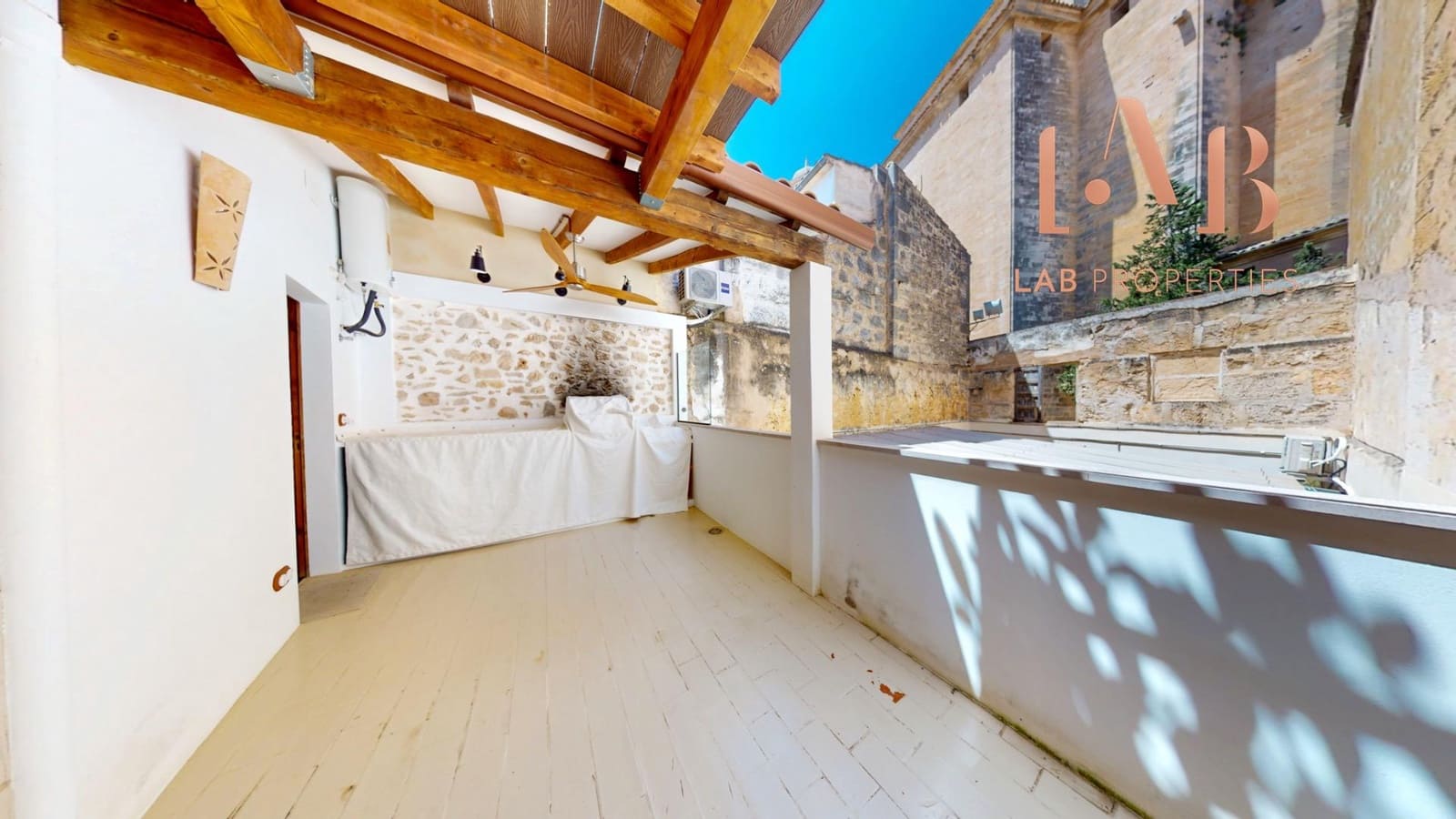 2 bedroom Flat for rent in Llucmajor with garage - € 1,550 (Ref: 9846201)