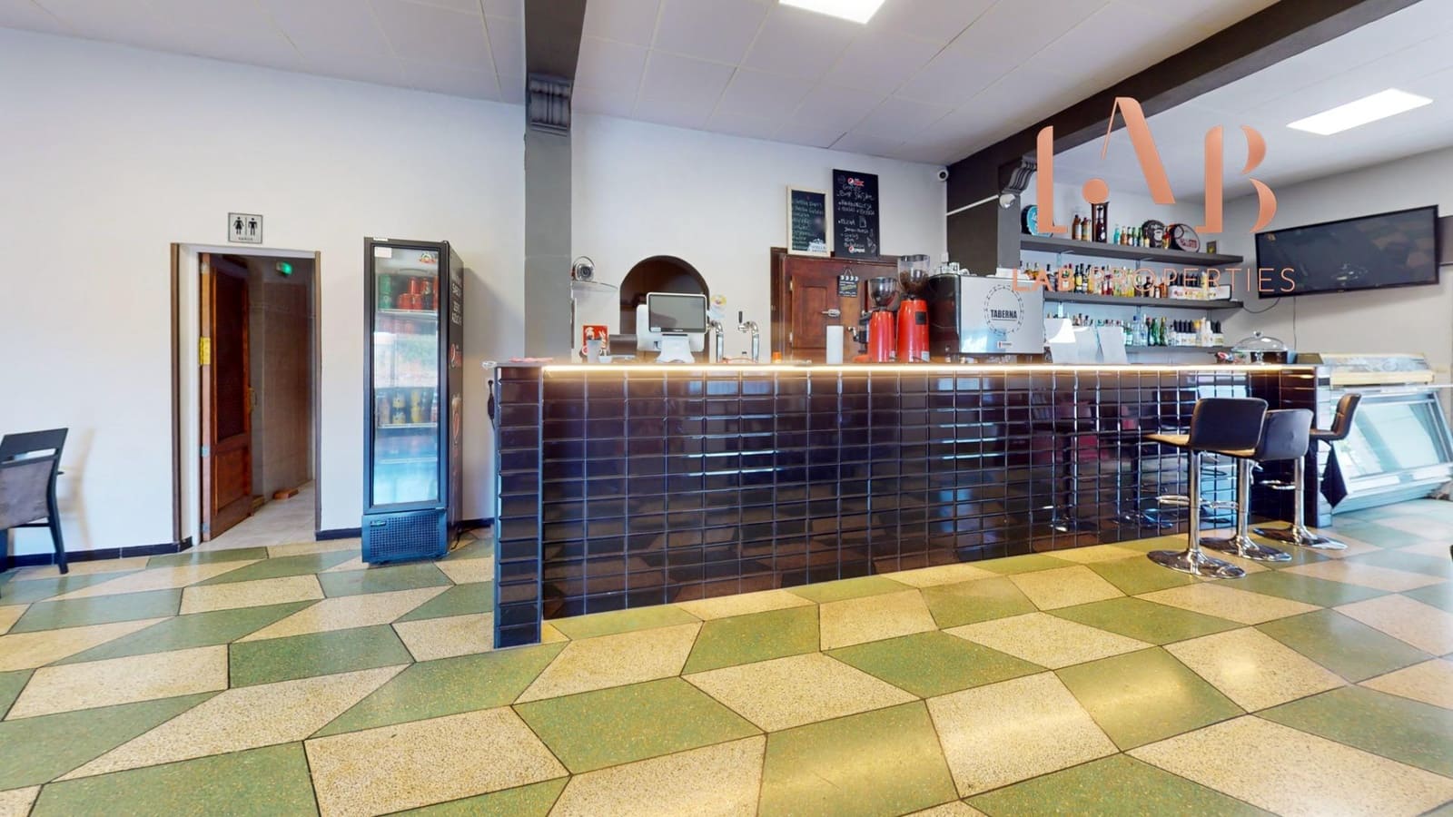 Commercieel te koop in Son Ferriol - € 495.000 (Ref: 9865159)