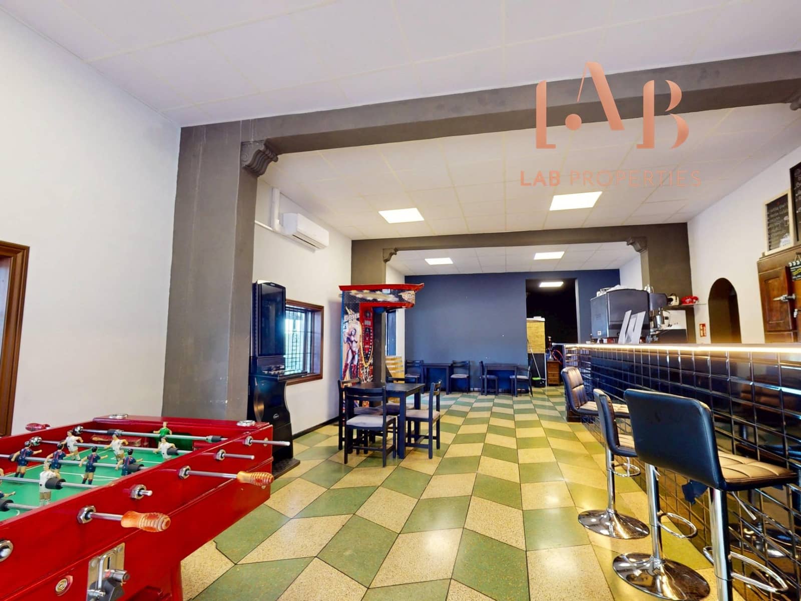 Commercieel te koop in Son Ferriol - € 495.000 (Ref: 9865159)