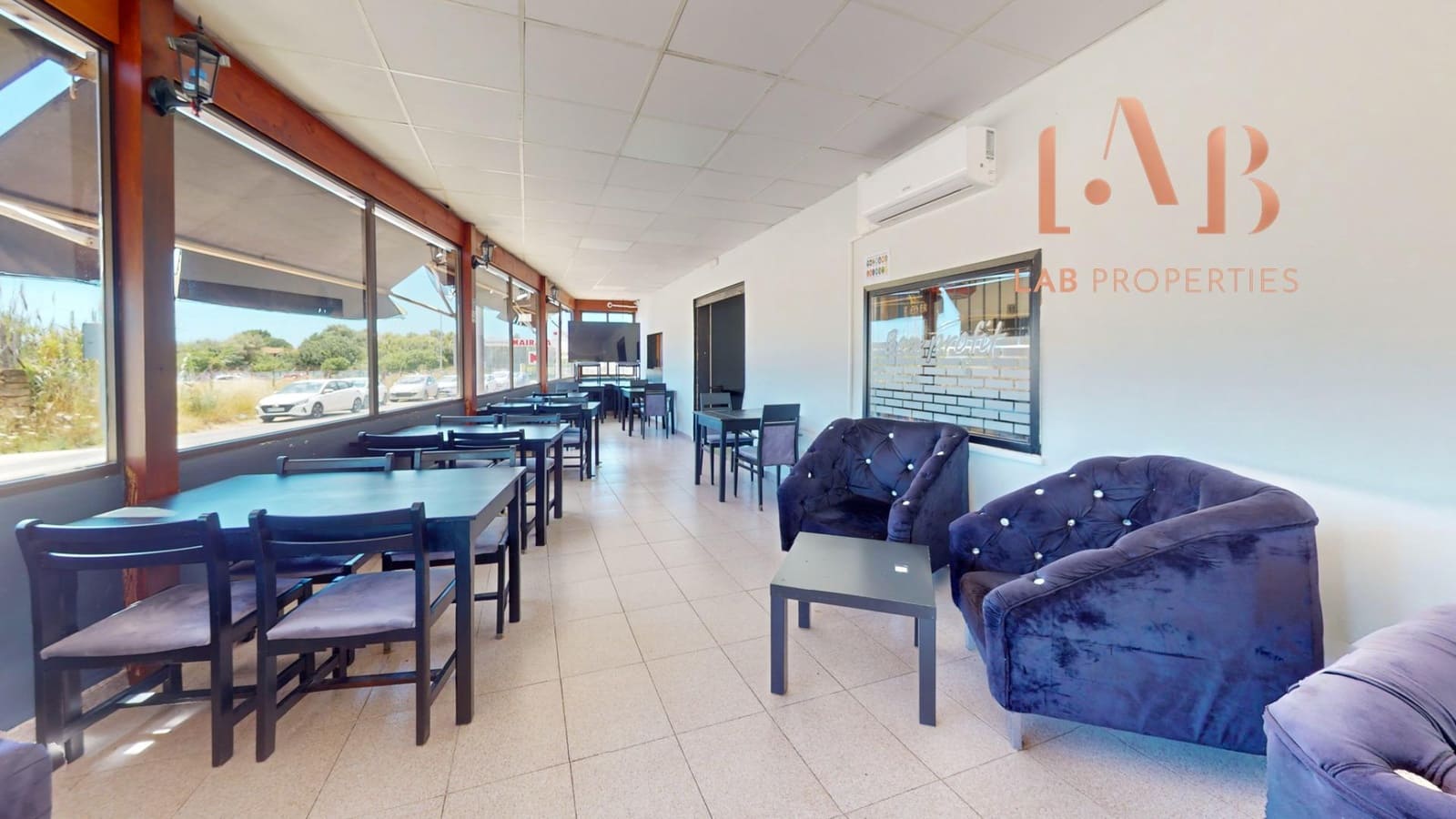 Commercieel te koop in Son Ferriol - € 495.000 (Ref: 9865159)