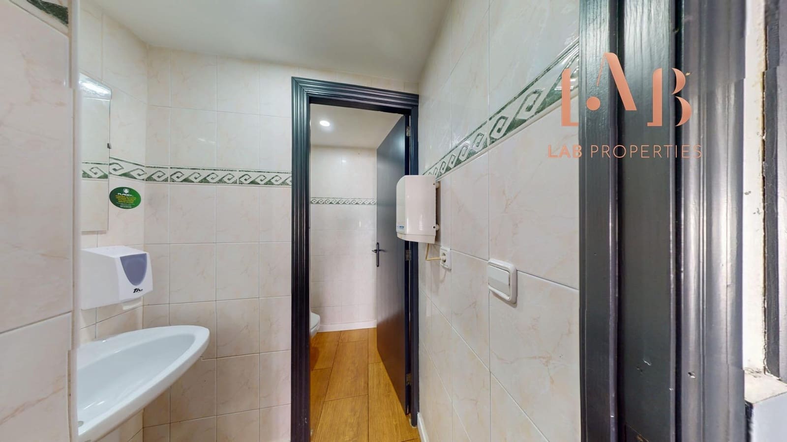 Commercial for rent in Palma de Mallorca - € 1,250 (Ref: 9881913)