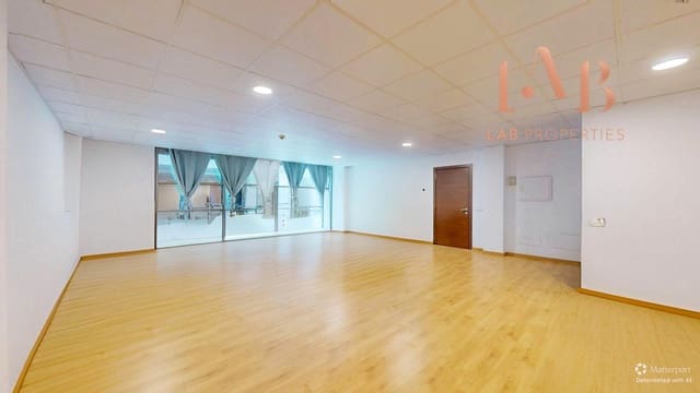 Biuro na sprzedaż w Palma de Mallorca - 250 000 € (Ref: 9899161)