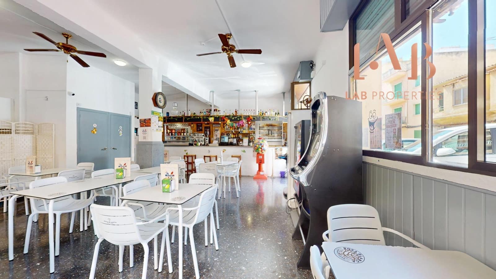 Kaupallinen vuokrattavana paikassa Palma de Mallorca - 1 020 € (Ref: 9915793)