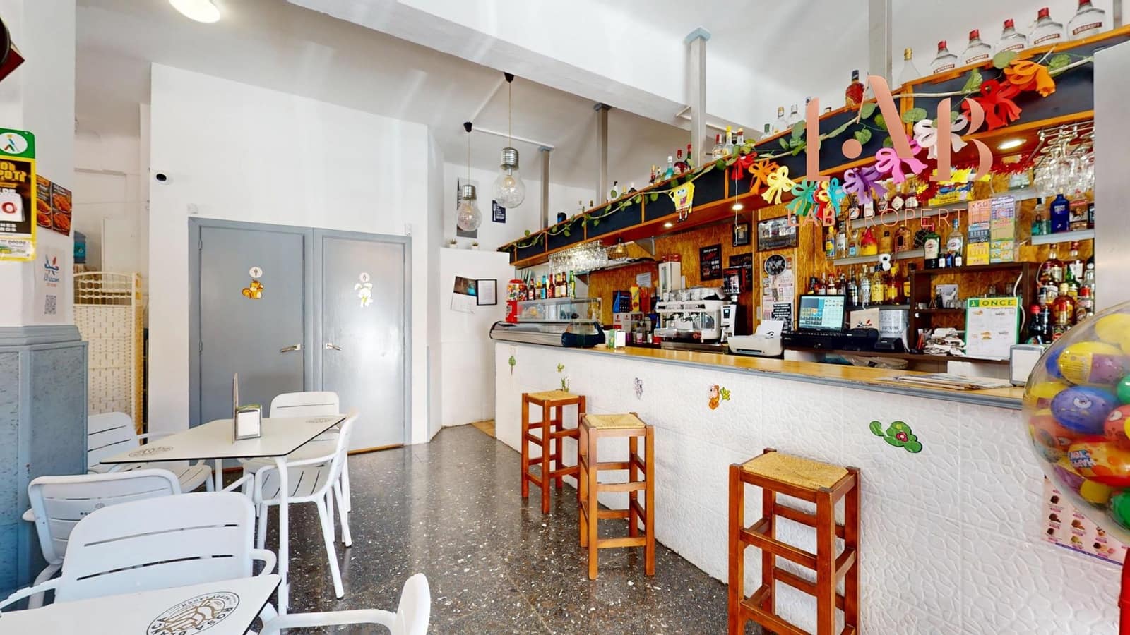 Kaupallinen vuokrattavana paikassa Palma de Mallorca - 1 020 € (Ref: 9915793)