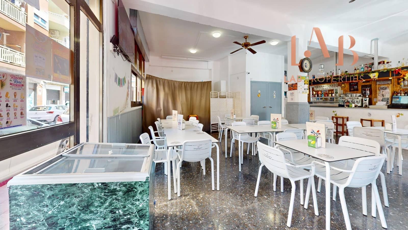 Kaupallinen vuokrattavana paikassa Palma de Mallorca - 1 020 € (Ref: 9915793)