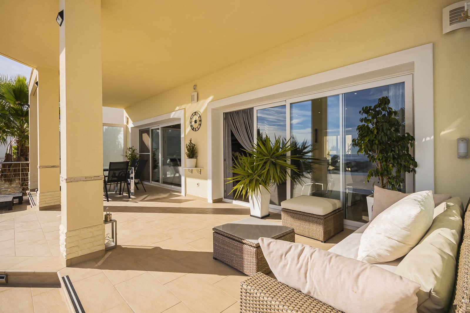 4 quarto Moradia para venda em Calpe / Calp com piscina garagem - 1 150 000 € (Ref: 8595881)