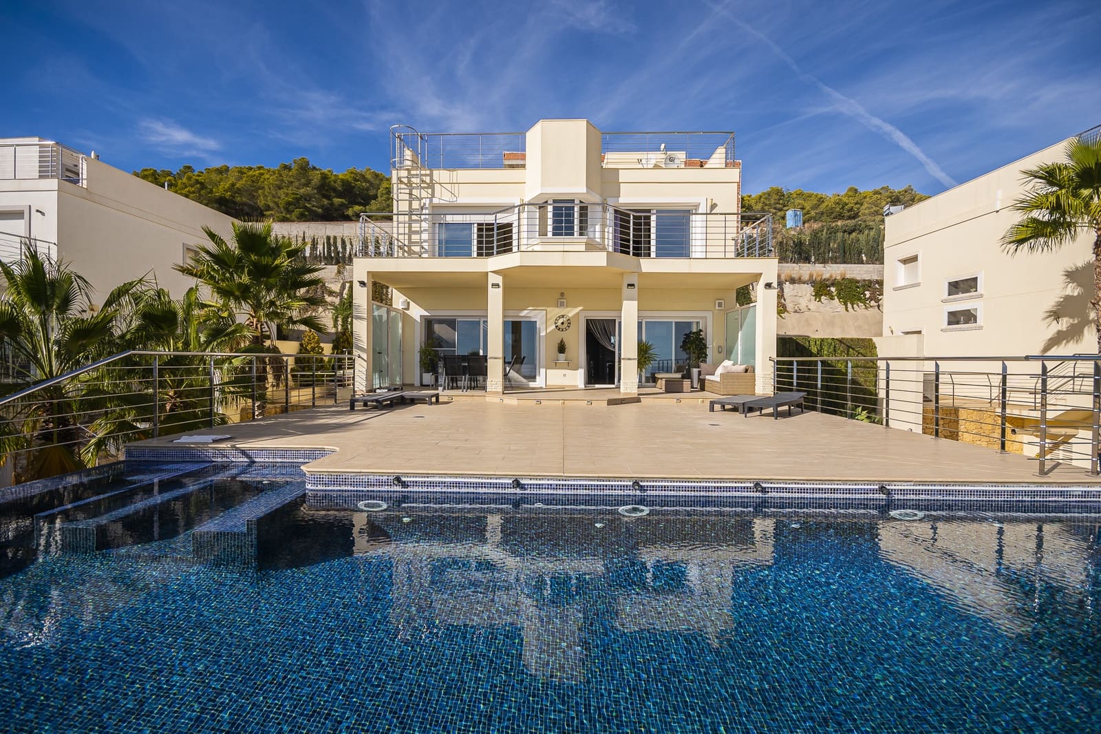 4 quarto Moradia para venda em Calpe / Calp com piscina garagem - 1 150 000 € (Ref: 8595881)