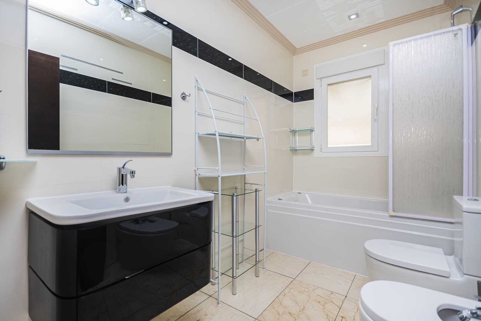 4 quarto Moradia para venda em Calpe / Calp com piscina garagem - 1 150 000 € (Ref: 8595881)