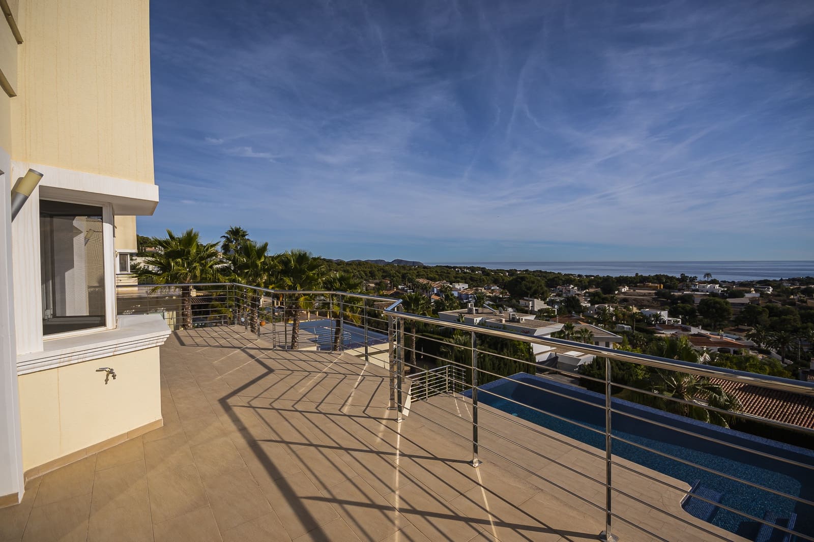 4 quarto Moradia para venda em Calpe / Calp com piscina garagem - 1 150 000 € (Ref: 8595881)