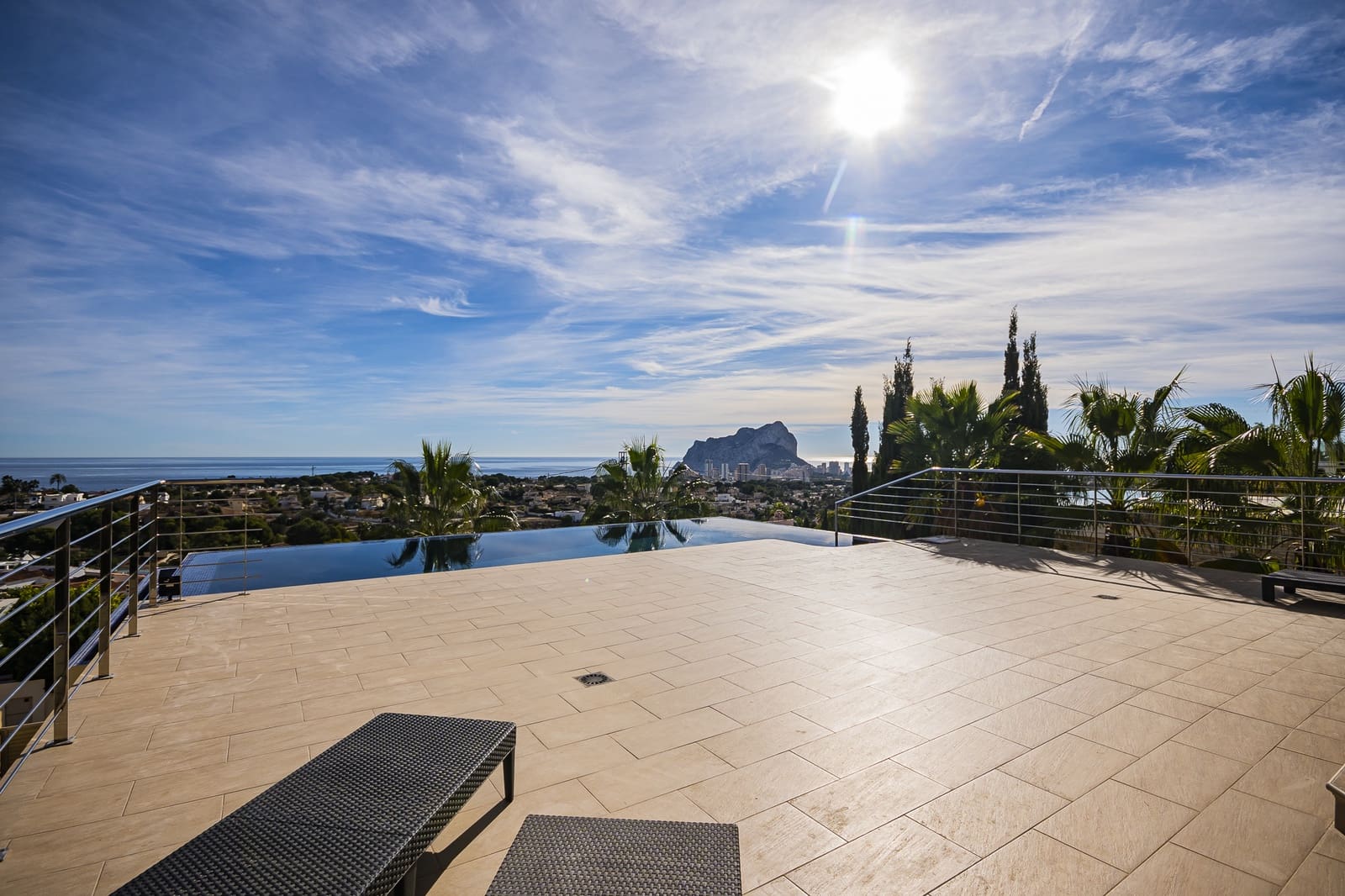 4 quarto Moradia para venda em Calpe / Calp com piscina garagem - 1 150 000 € (Ref: 8595881)