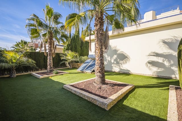 4 quarto Moradia para venda em Calpe / Calp com piscina garagem - 1 150 000 € (Ref: 8595881)