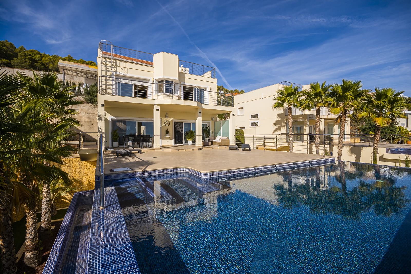 4 quarto Moradia para venda em Calpe / Calp com piscina garagem - 1 150 000 € (Ref: 8595881)