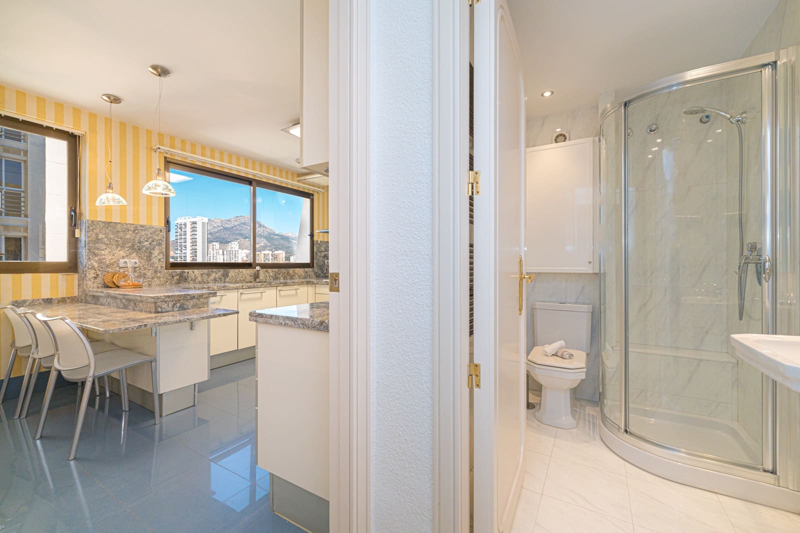 4 bedroom Penthouse for sale in Benidorm with pool - € 1,150,000 (Ref: 8826152)