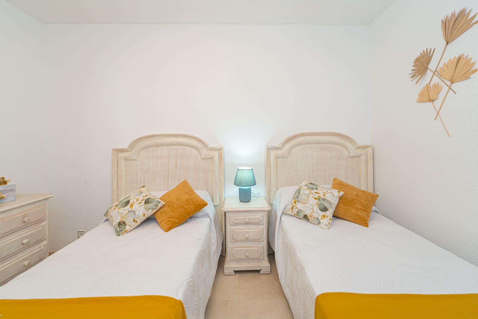 4 bedroom Penthouse for sale in Benidorm with pool - € 1,150,000 (Ref: 8826152)