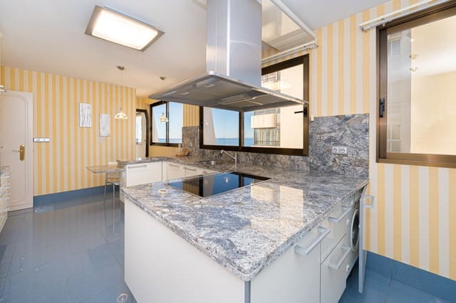 4 soverom Penthouse til salgs i Benidorm med svømmebasseng - € 1 150 000 (Ref: 8826152)