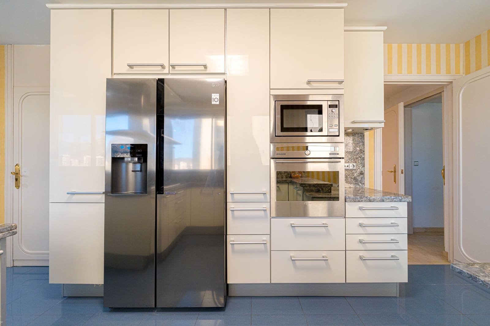 4 bedroom Penthouse for sale in Benidorm with pool - € 1,150,000 (Ref: 8826152)