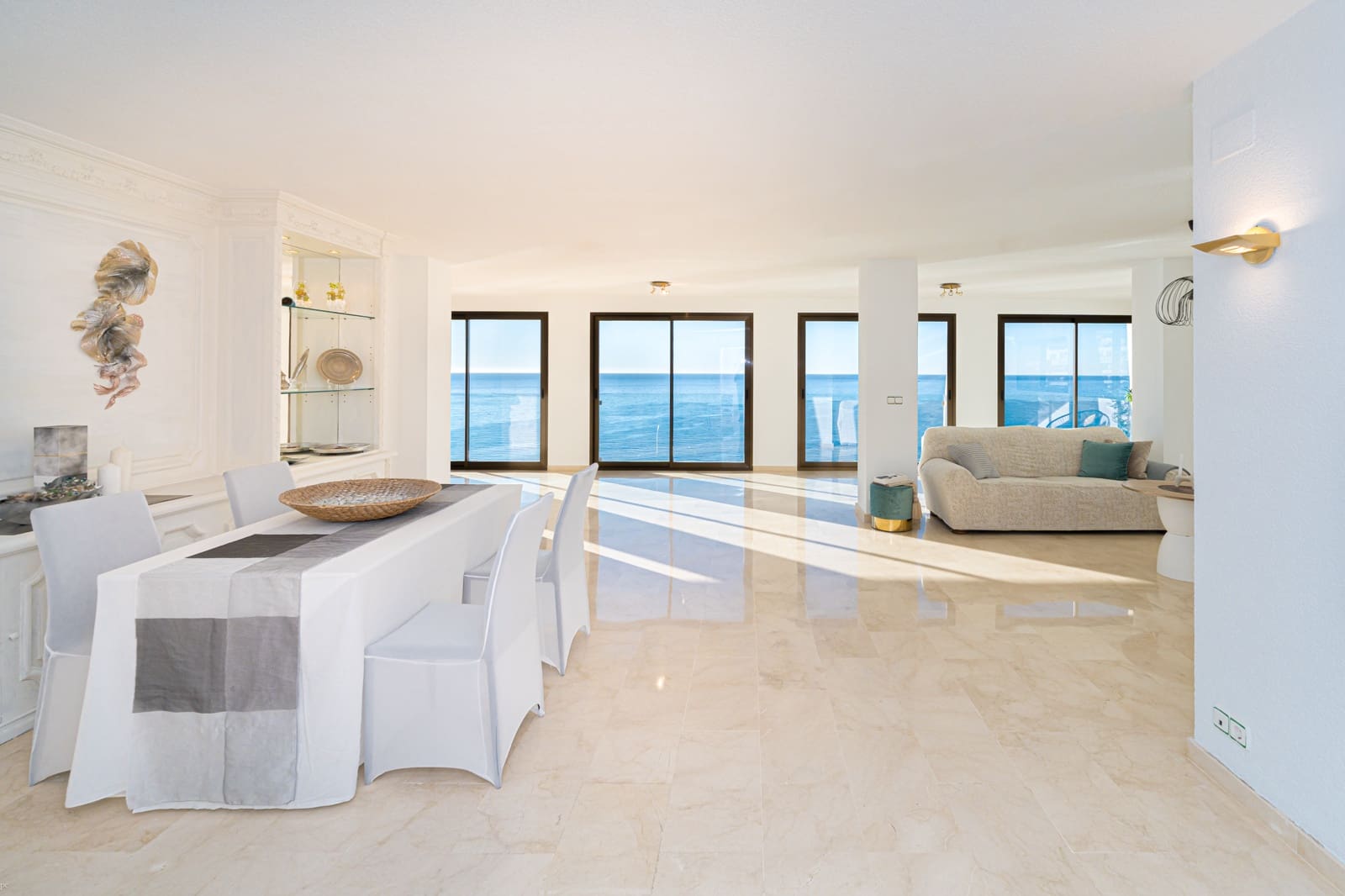 4 bedroom Penthouse for sale in Benidorm with pool - € 1,150,000 (Ref: 8826152)