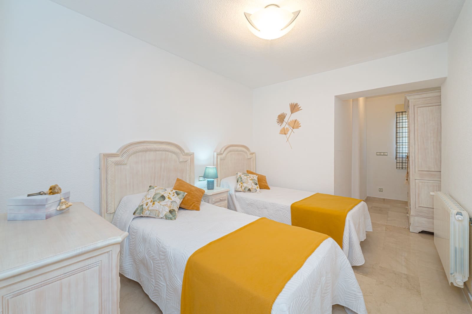 4 bedroom Penthouse for sale in Benidorm with pool - € 1,150,000 (Ref: 8826152)