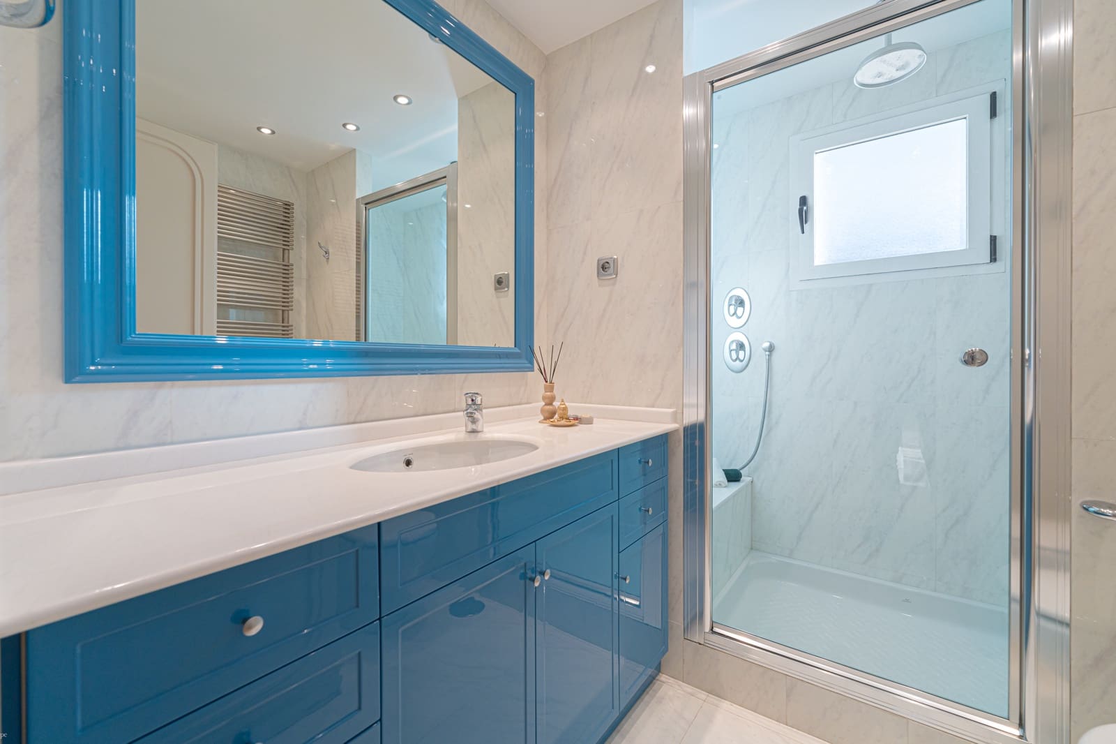 4 bedroom Penthouse for sale in Benidorm with pool - € 1,150,000 (Ref: 8826152)