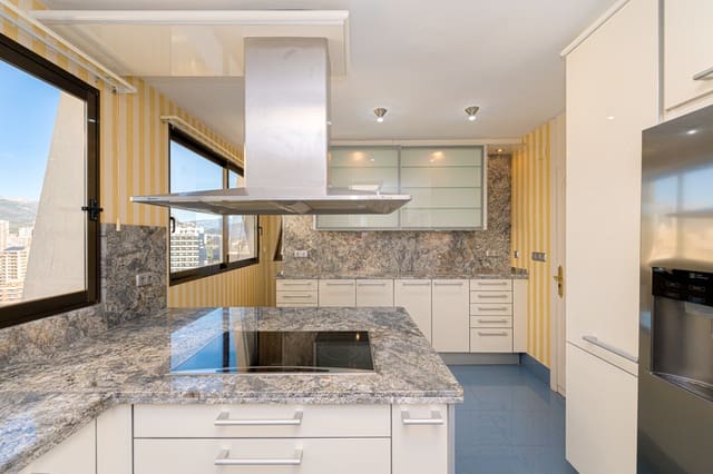 4 soverom Penthouse til salgs i Benidorm med svømmebasseng - € 1 150 000 (Ref: 8826152)