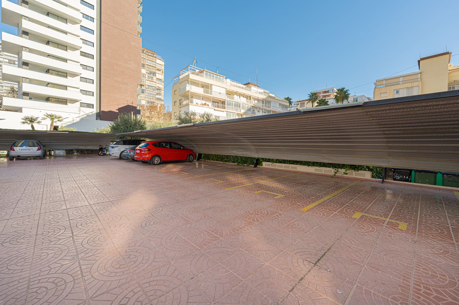 4 bedroom Penthouse for sale in Benidorm with pool - € 1,150,000 (Ref: 8826152)