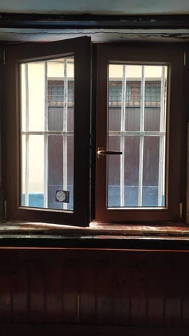 Commercial for sale in Cádiz city - € 89,000 (Ref: 7887697)