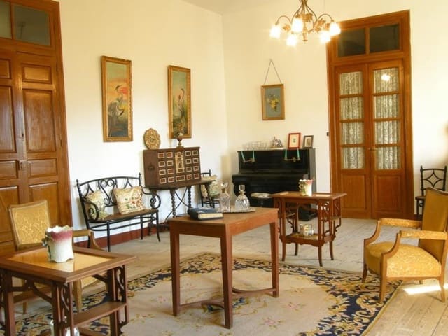 10 bedroom Villa for sale in Jerte - € 550,000 (Ref: 8067797)