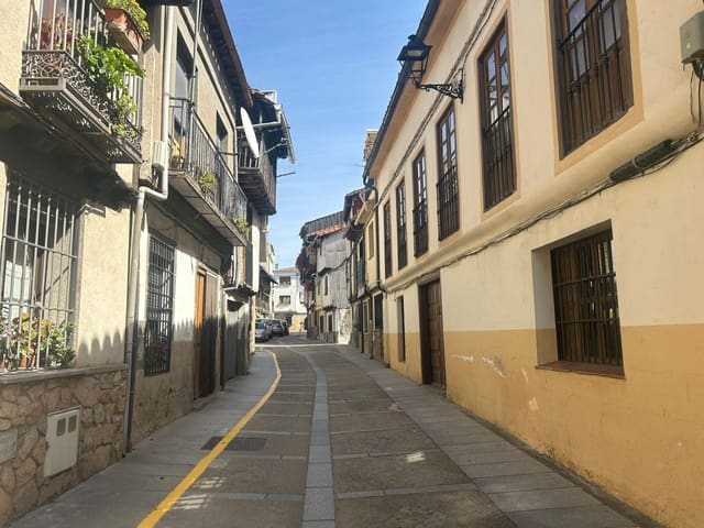 10 bedroom Villa for sale in Jerte - € 550,000 (Ref: 8067797)