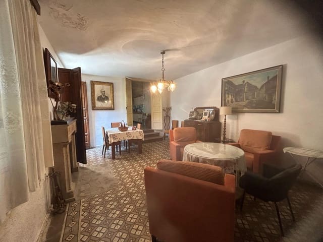 10 bedroom Villa for sale in Jerte - € 550,000 (Ref: 8067797)