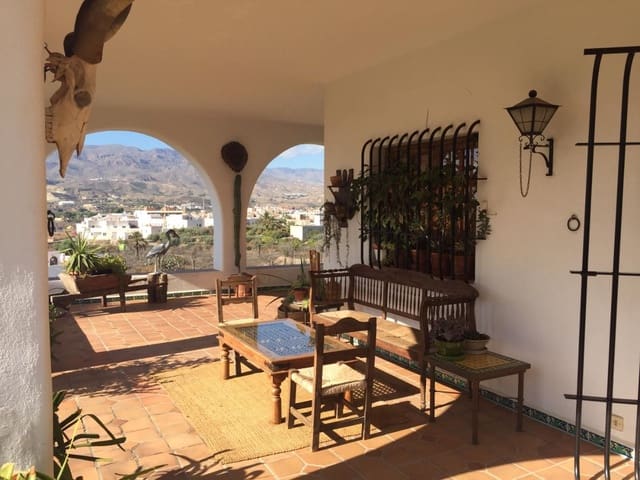 5 soveværelse Villa til salg i Pechina med swimmingpool - € 900.000 (Ref: 8109403)