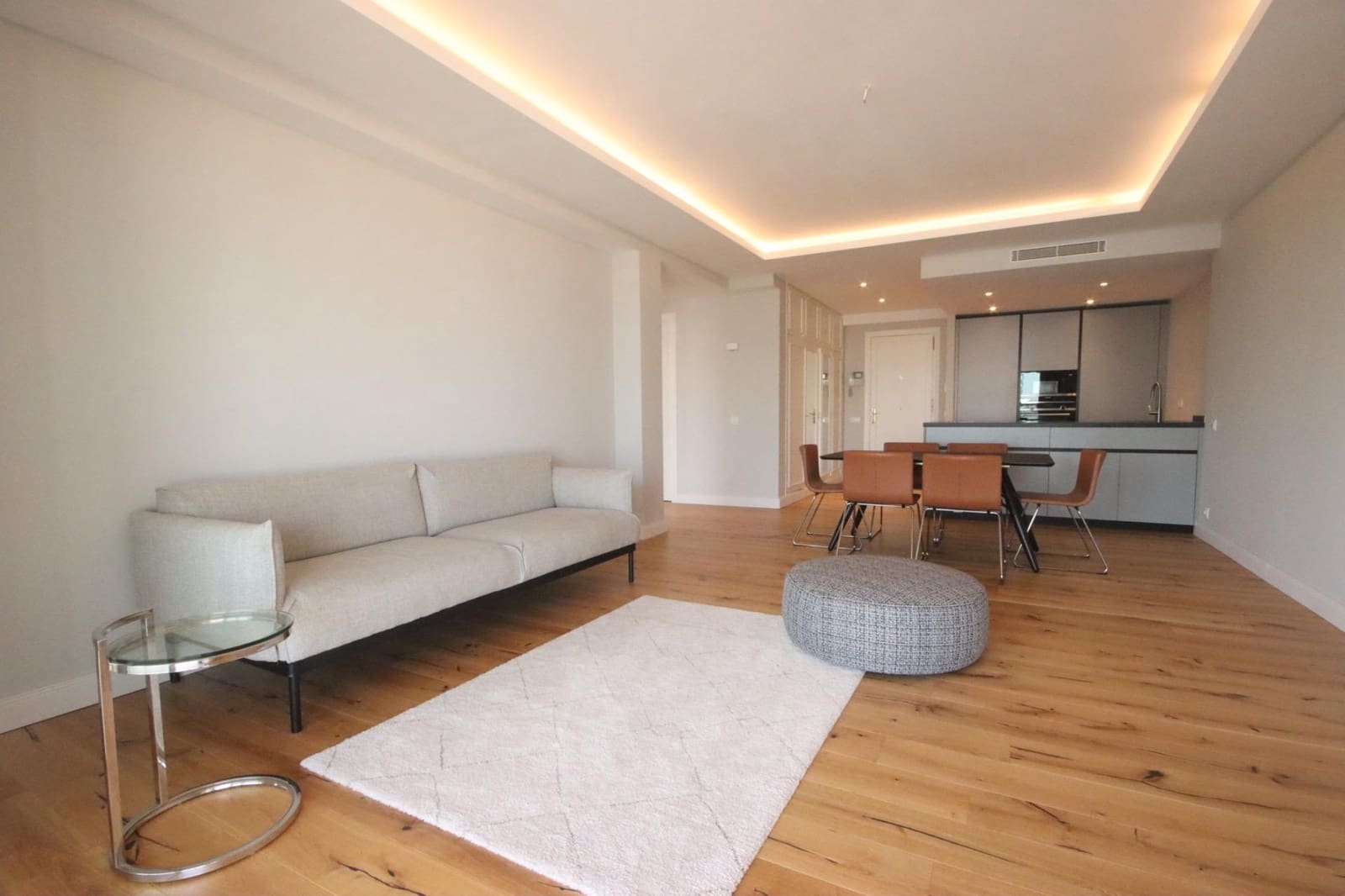2 bedroom Apartment for sale in Palma de Mallorca with garage - € 775,000 (Ref: 8671948)