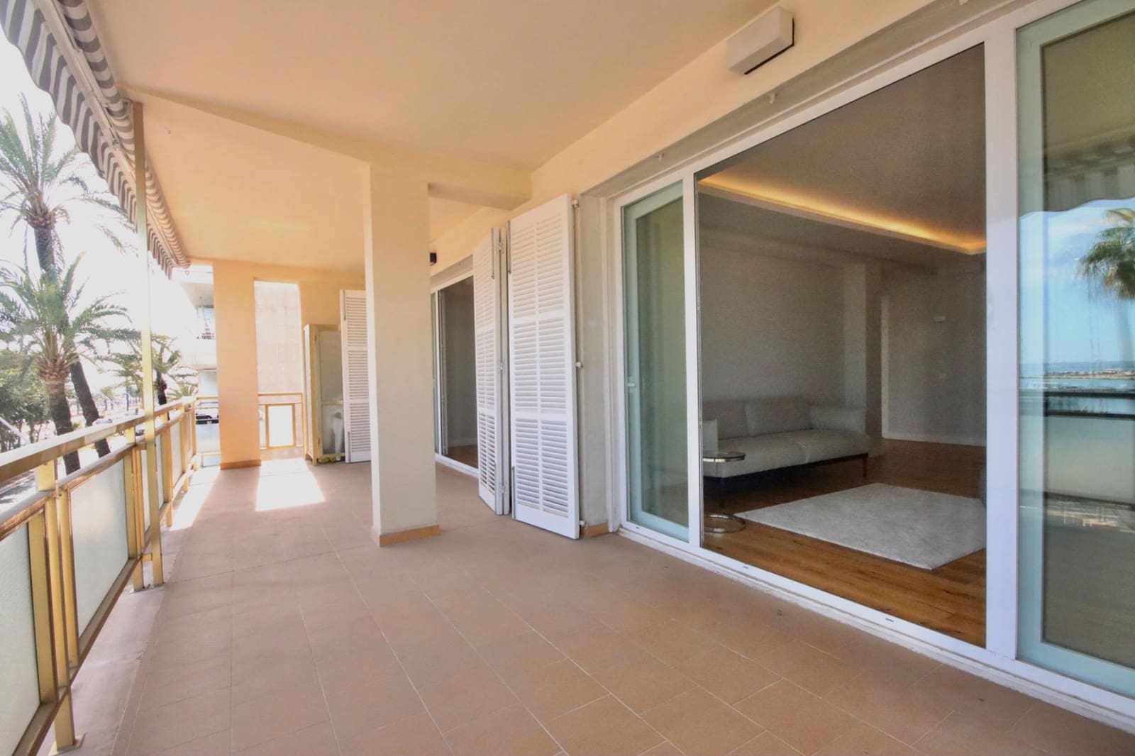 2 bedroom Apartment for sale in Palma de Mallorca with garage - € 775,000 (Ref: 8671948)