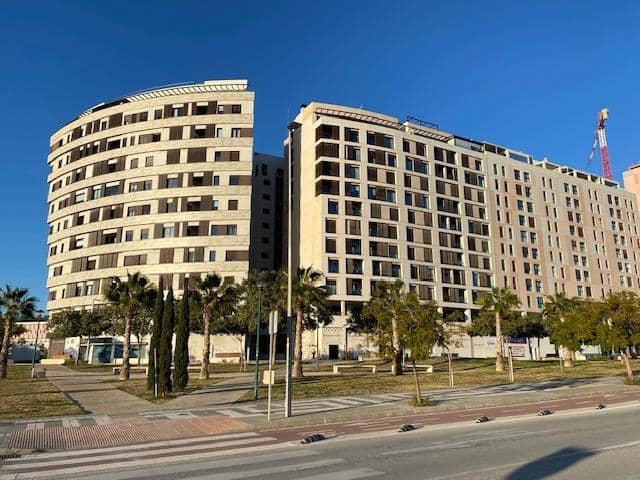 Kommersiell til salgs i Málaga by - € 930 000 (Ref: 8884388)