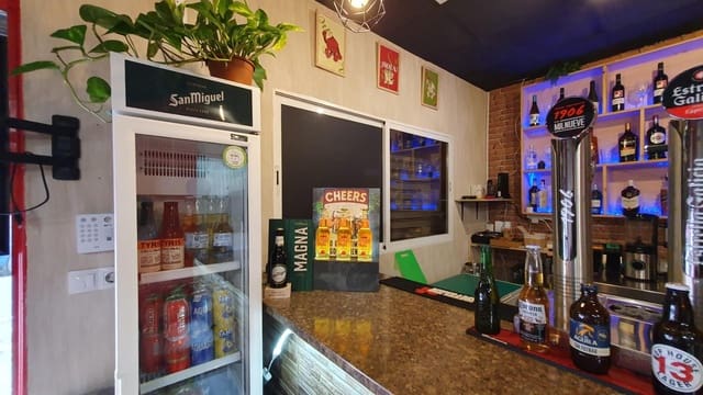 Erhverv til salg i Benimaclet, Valencia by - € 32.500 (Ref: 9099111)
